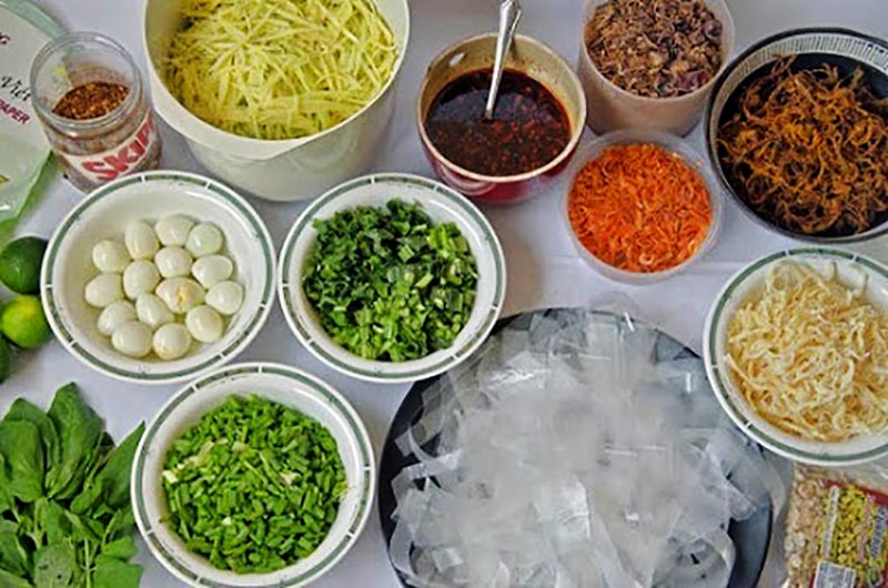Bánh Tráng Trộn Là Gì? Các Nguyên Liệu Cần Thiết