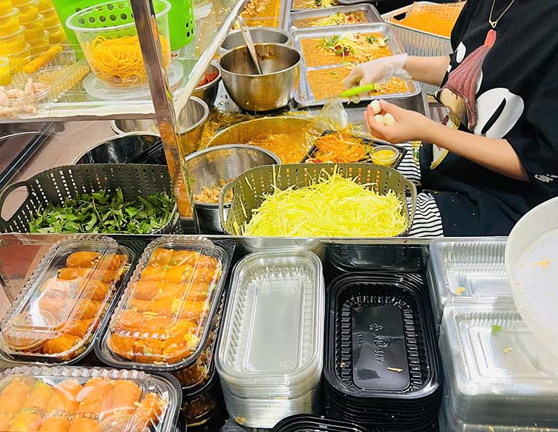 Tại Sao Cần Chọn Nhà Cung Cấp Nguyên Liệu Bánh Tráng Trộn Uy Tín Tại Hà Nội?